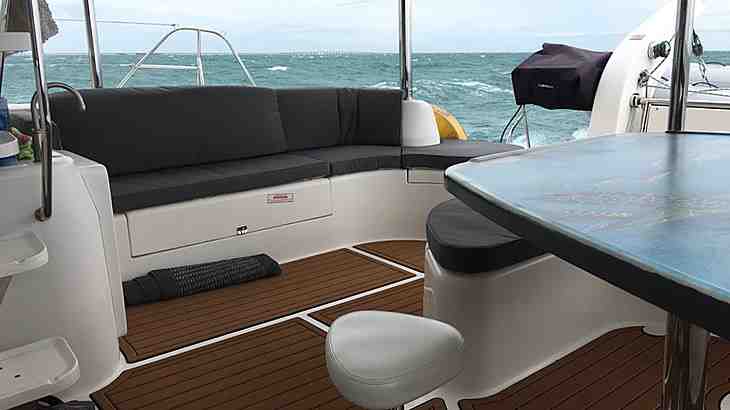 Catamaran Deck boat rentals Florida FORT LAUDERDALE Florida  Robertson & Cain 46 Leapord 2011 46 