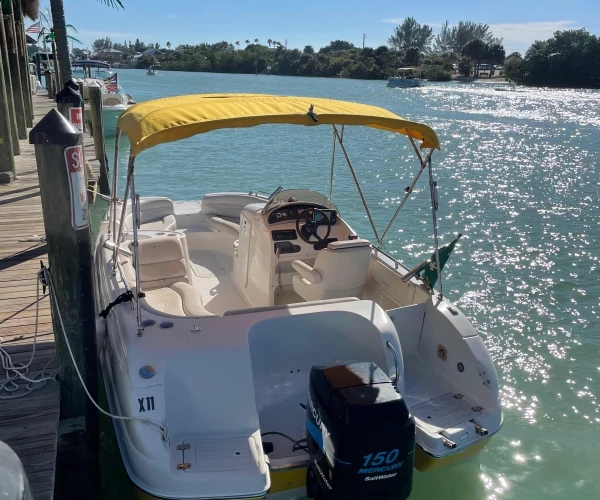   boat rentals Florida Sarasota Florida intracoastal Starcraft Deckboat  19 Feet 