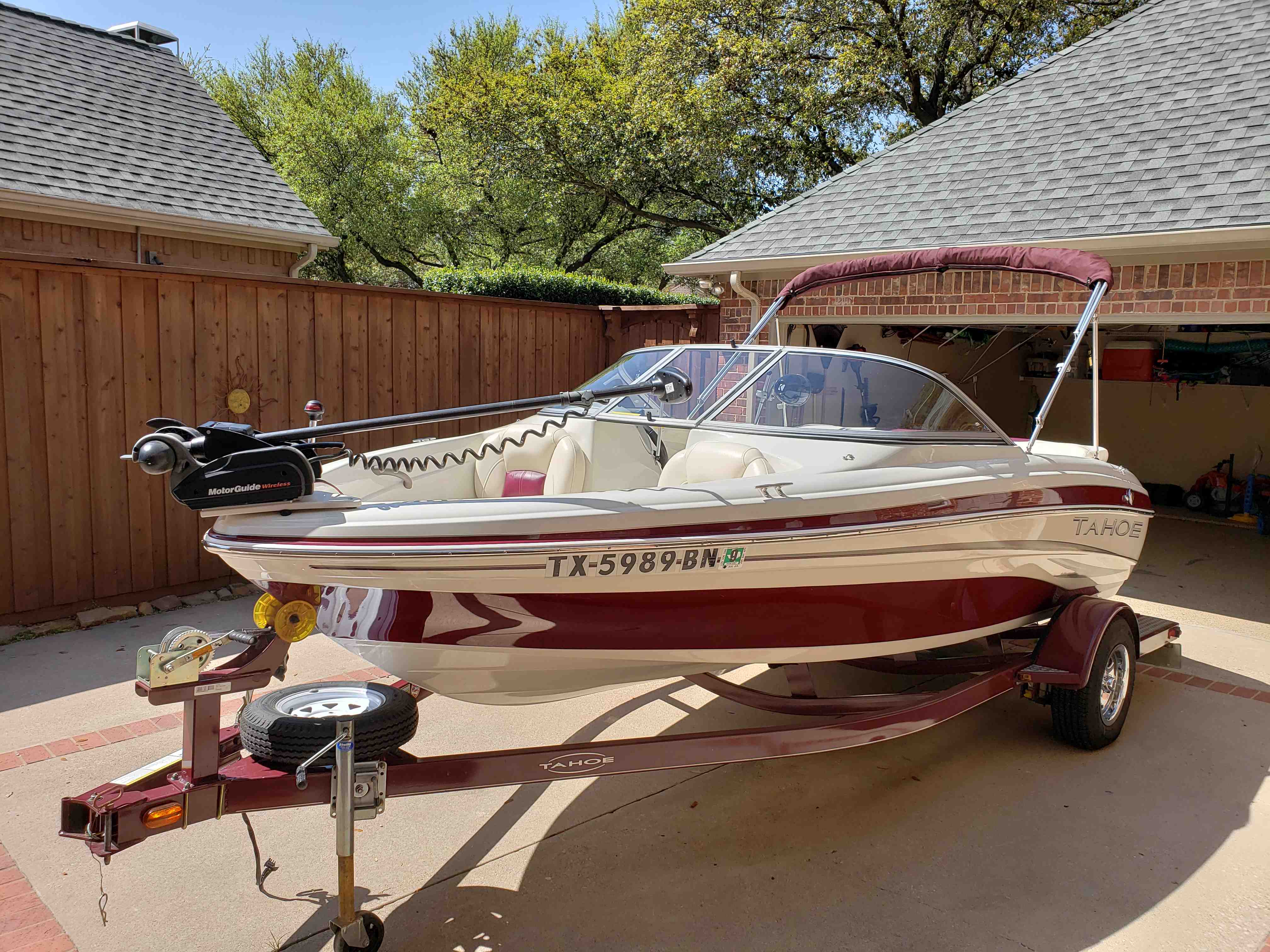 Front boat rentals Texas THE COLONY Texas  Tahoe Q4 SS 2010 18 