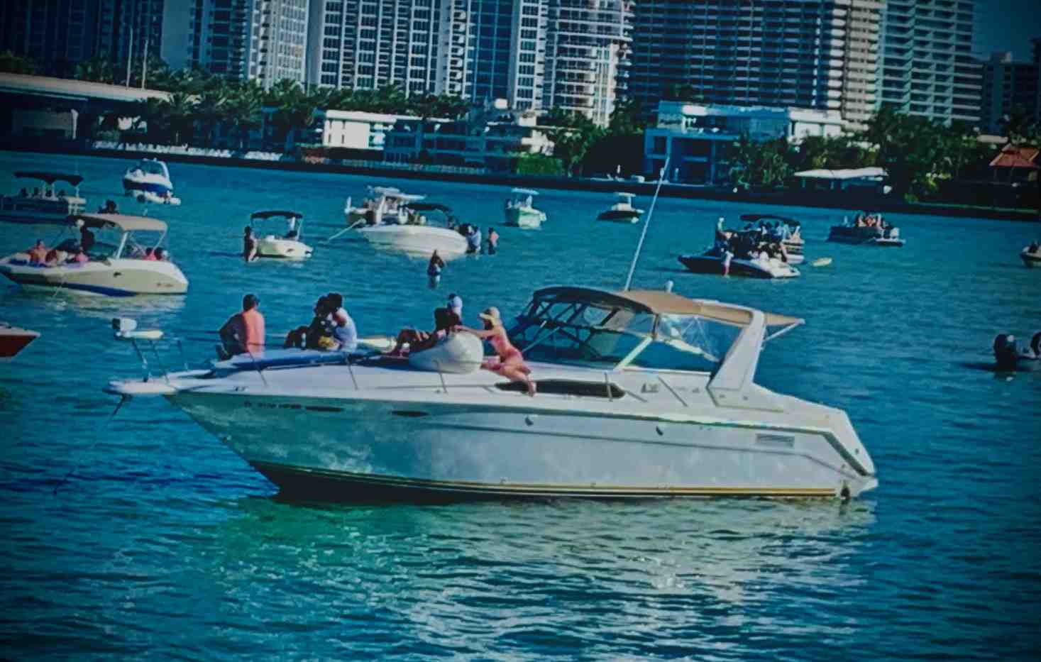  boat rentals Florida MIAMI BEACH Florida  SeaRay Cruiser Express 1999 41 
