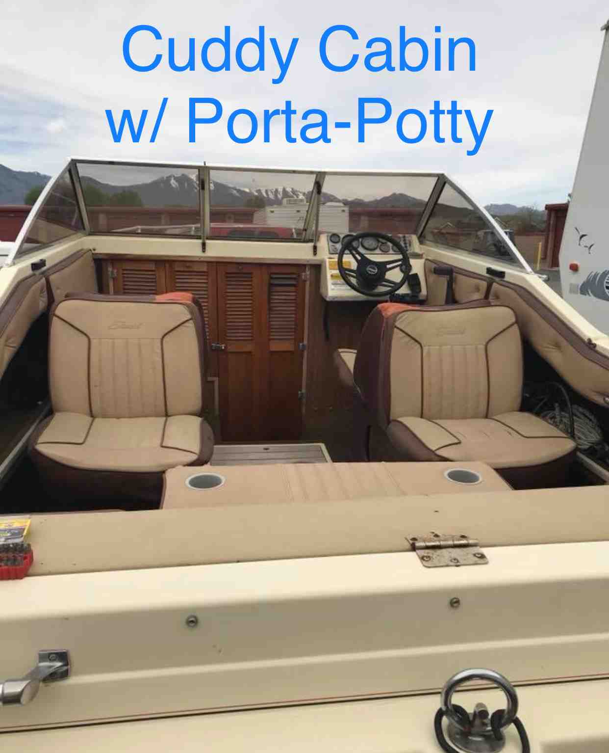 Available Porta-Potty boat rentals Utah EAGLE MOUNTAIN Utah  Seaswirl Sierra Cuddy 1986 18 