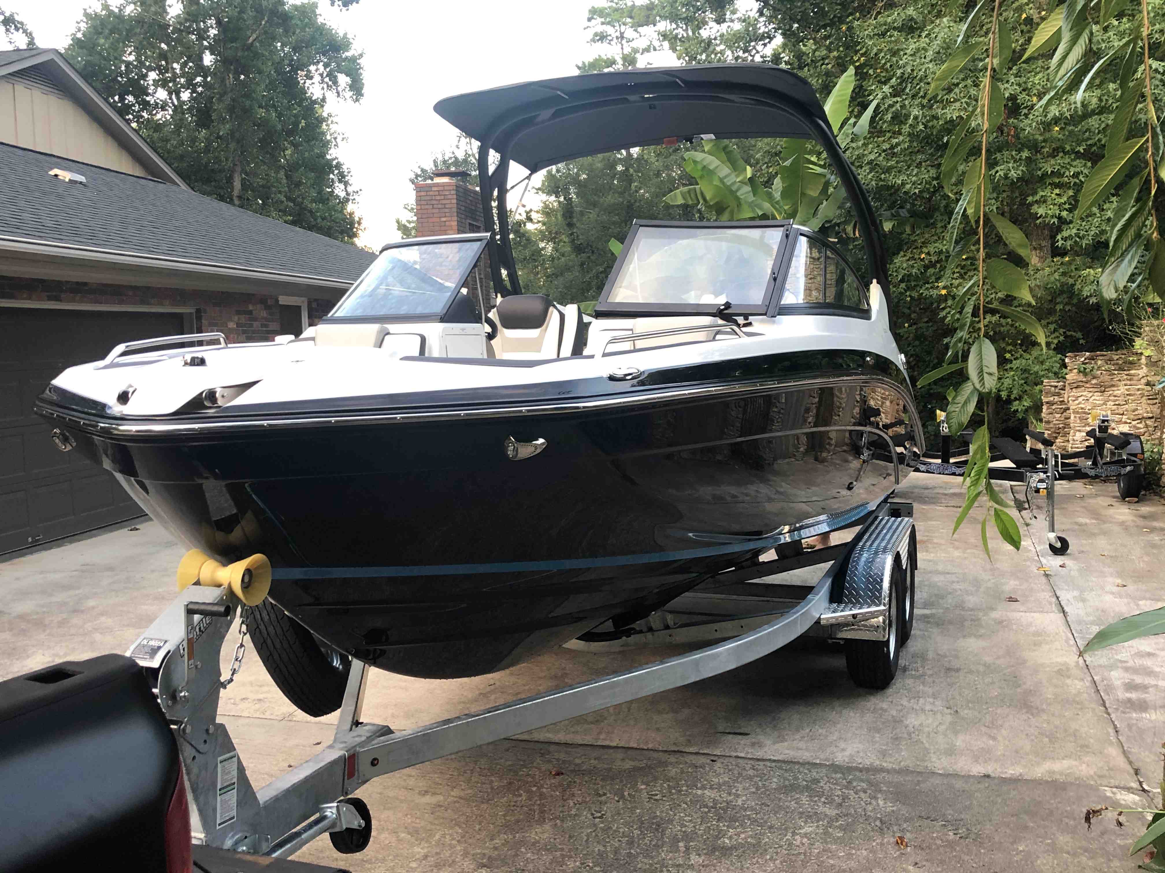 Side of boat boat rentals Georgia DAWSONVILLE Georgia  Yamaha 212 SE 2021 21 