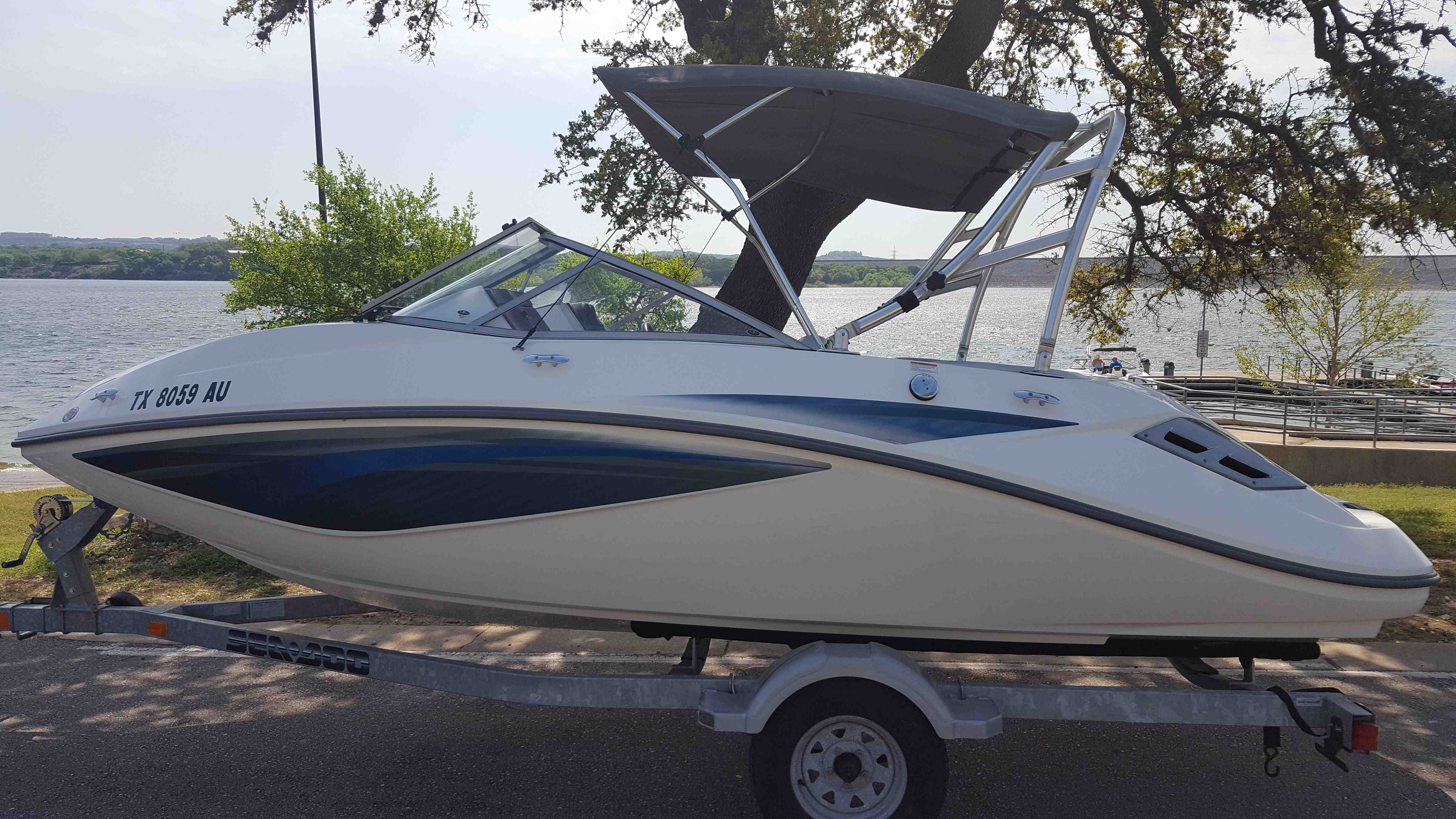 Front boat rentals Texas AUSTIN Texas  Sea Doo Challenger 180 SE Tower 2011 18.5 