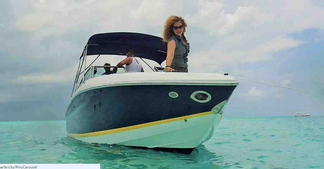 Cobalt 252 Bowrider for Rent in Cayman Islands boat rentals Grand Cayman West Bay Grand Cayman  Cobalt Bowrider 252 2007 26 