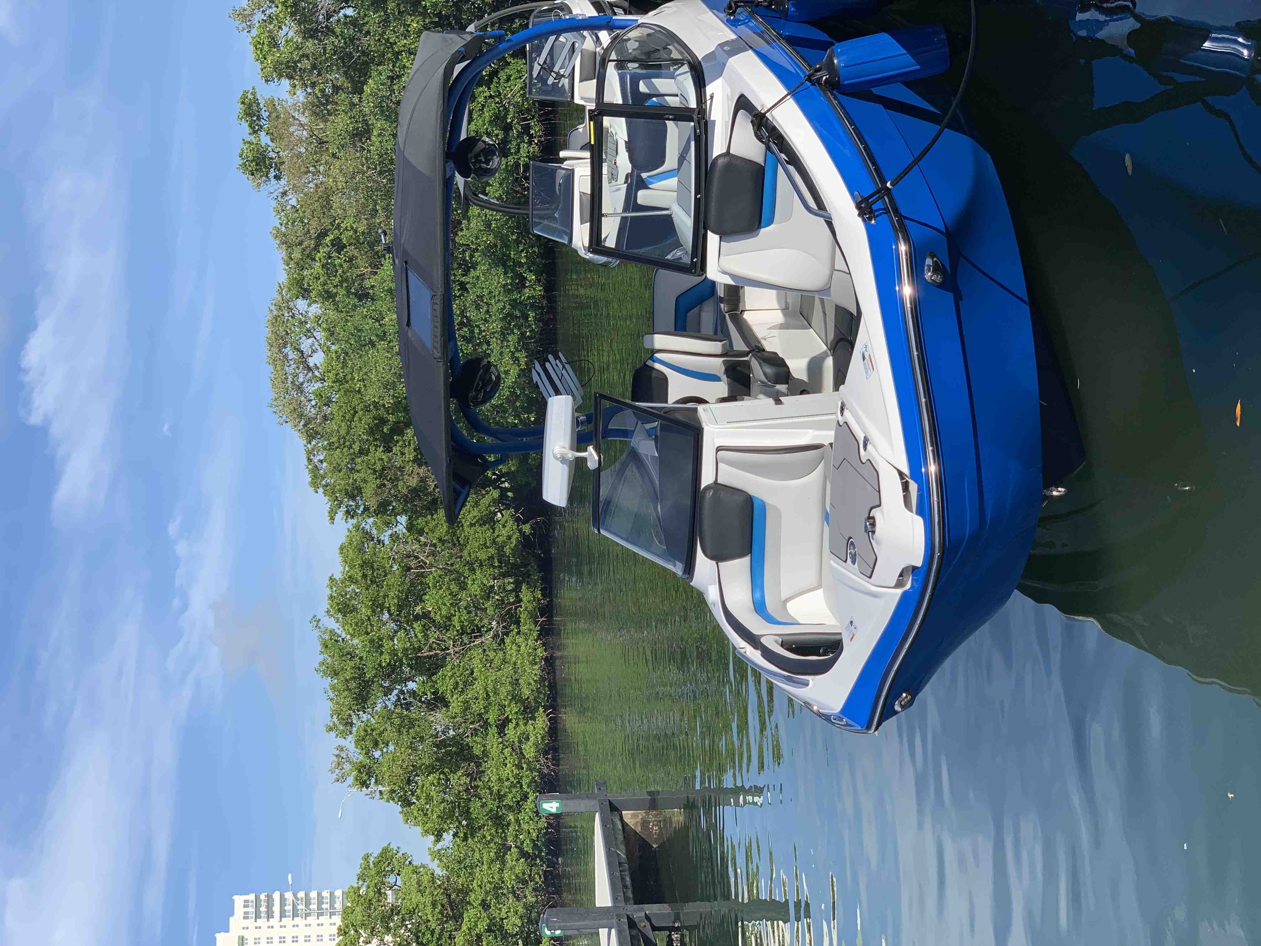 tourism boat rentals