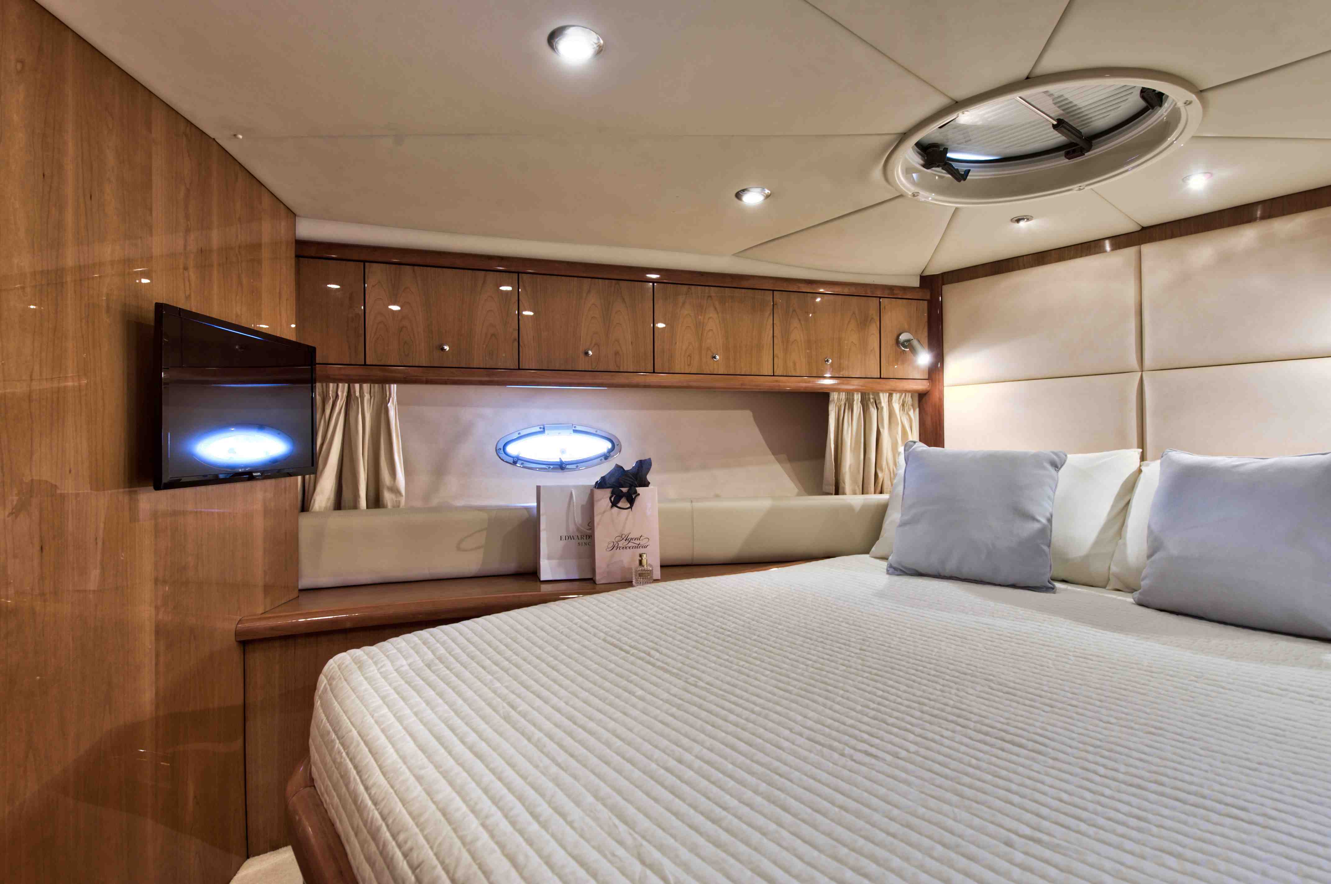 Twin bedroom also on board with en-suite boat rentals Northern Harbour District Grand Harbour Marina, Pontoon B Northern Harbour District  Sunseeker Portofino 46  49 
