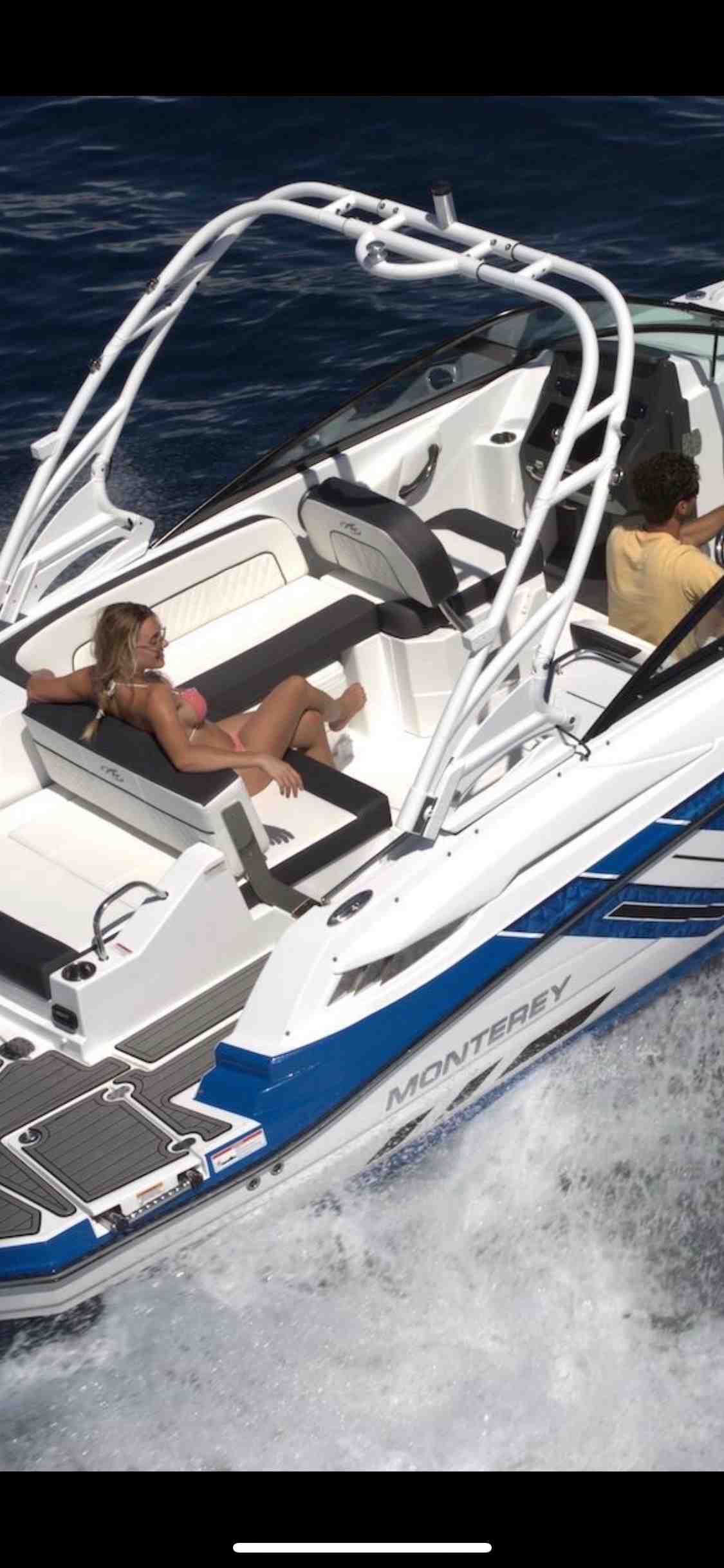 Monterey 2019 M 45 advertisement photo top view boat rentals New York NEW ROCHELLE / NEW YORK / LONG ISLAND / CITY ISLAN New York  Monterey M45 2019 25 