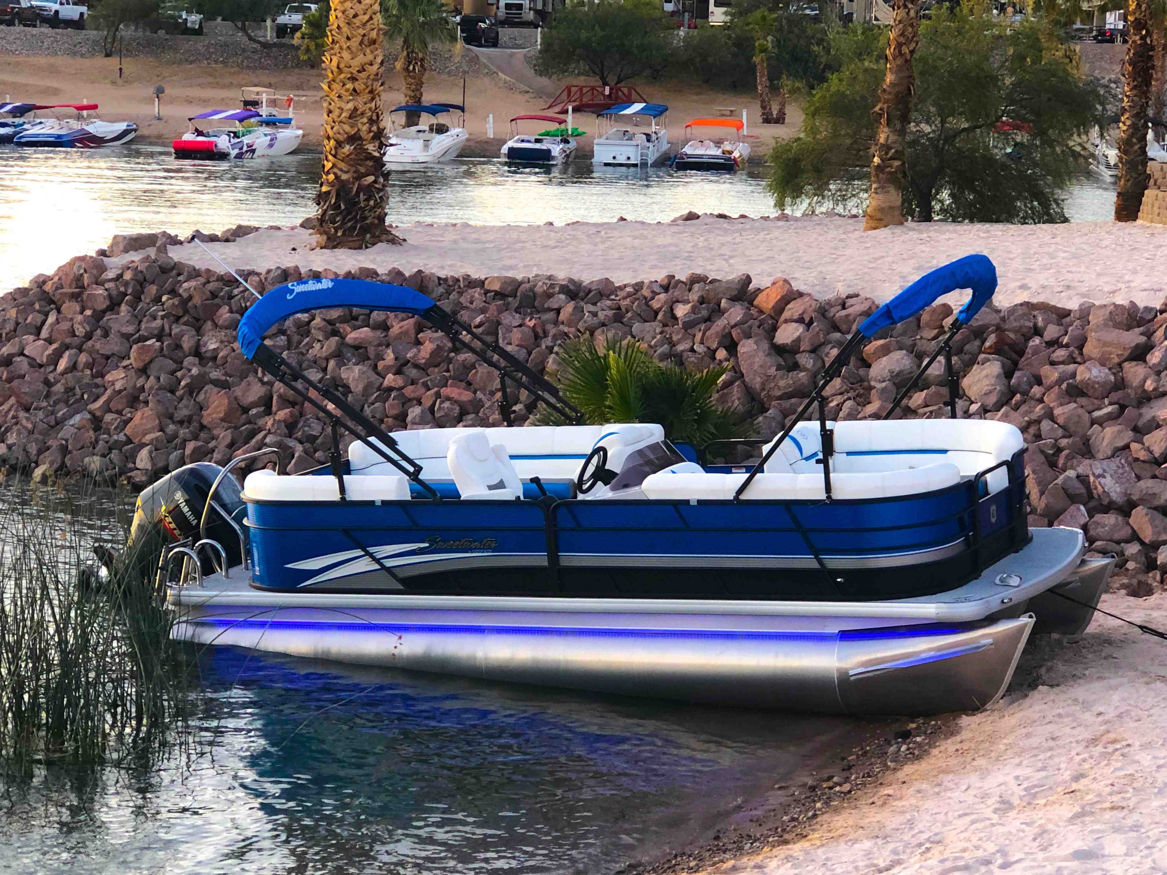  boat rentals Arizona LAKE HAVASU CITY Arizona  Godfrey Sweetwater 2186 tritoon 2019 21 
