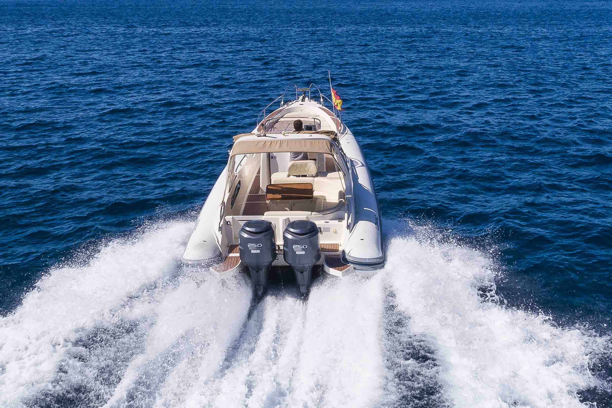  boat rentals Baleares PALMA DE MALLORCA Baleares  LOMAC 1000 IN 2008 10.28 