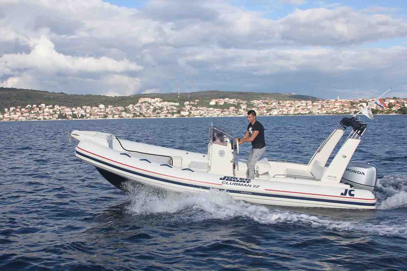  boat rentals Split and Dalmatia Trogir Split and Dalmatia  JOKERBOAT Clubman 22
