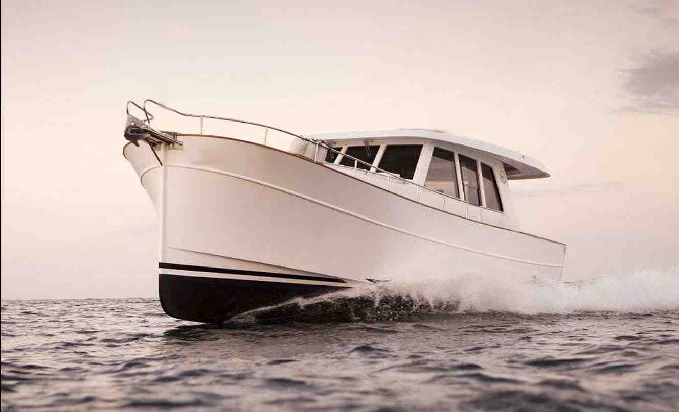 Ocean Limo boat rentals New York BROOKLYN New York   Classic Cruiser  35 