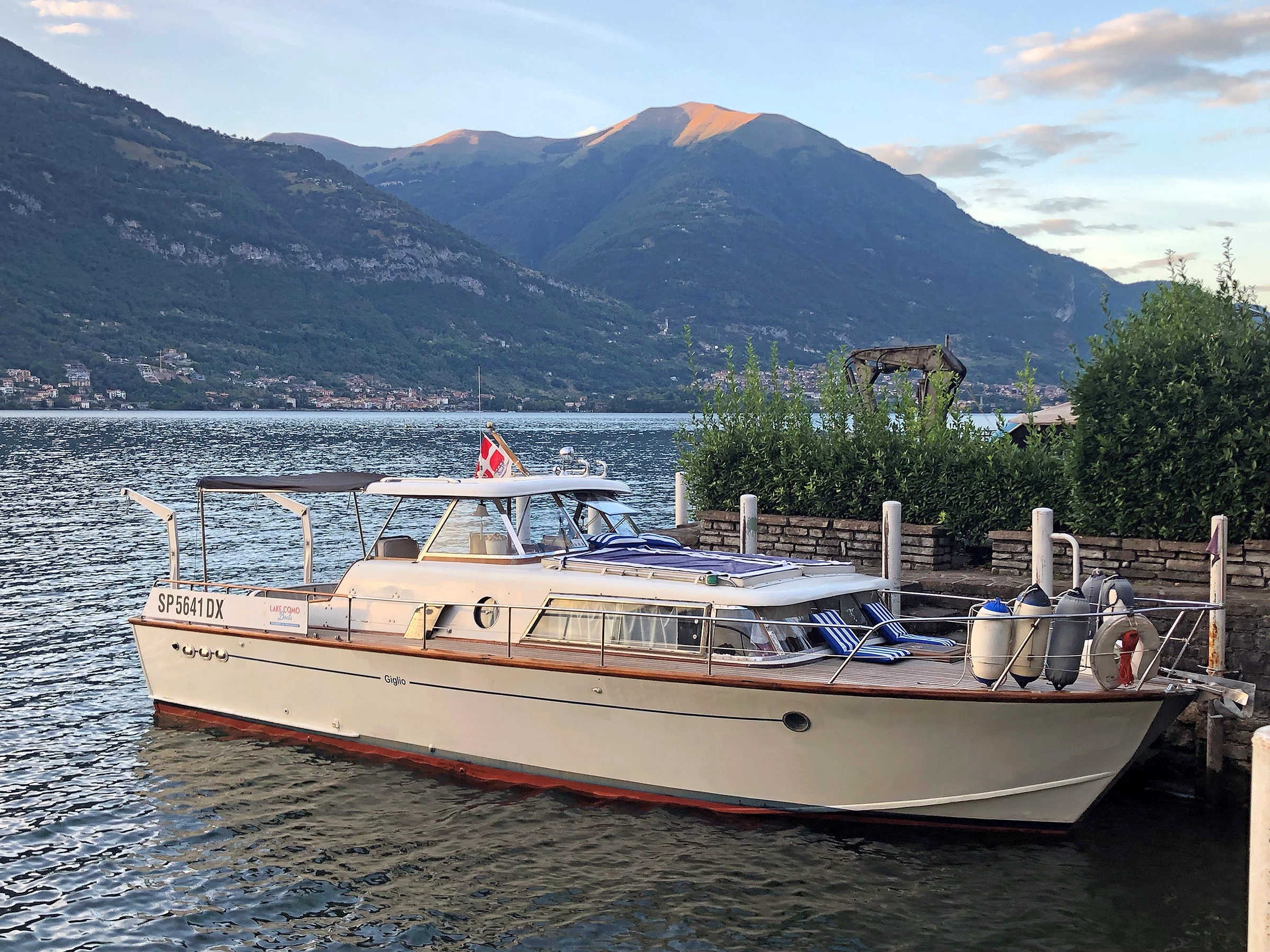   boat rentals Como Como Como  Cantieri Picchiotti Giglio 1961 34 