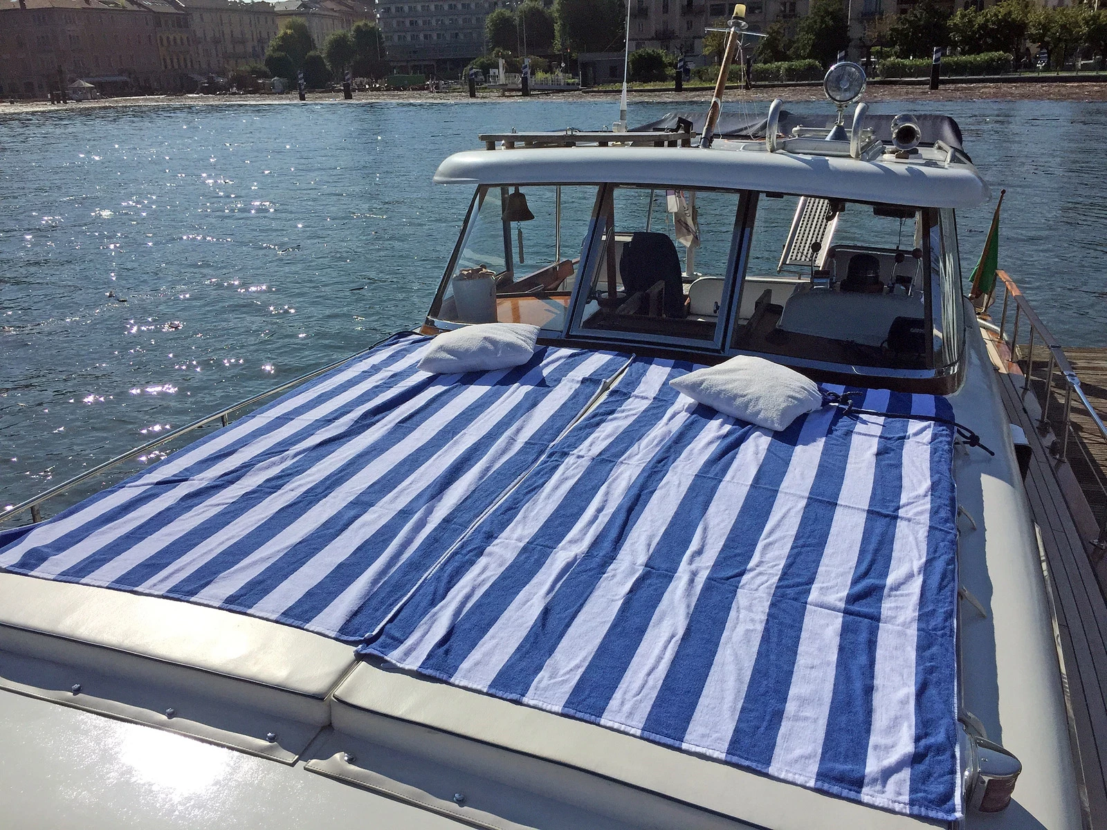   boat rentals Como Como Como  Cantieri Picchiotti Giglio 1961 34 