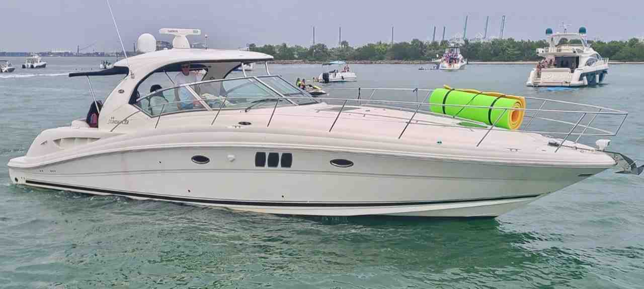 After Midnight boat rentals Florida MIAMI Florida  SeaRay Sundancer 44 2008 44 