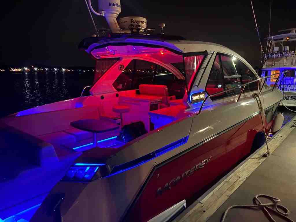 Monterey 360SC special edition boat rentals New York NEW YORK New York  Monterey 360Sc 2018 39 