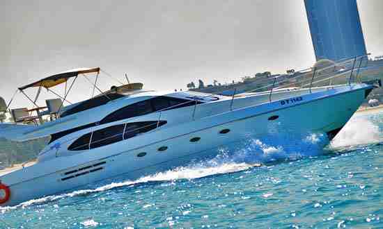 Sunrise  boat rentals Dubai – DXB Dubai UPPER MARLBORO Dubai – DXB  Italian Azimuth 2002 52 