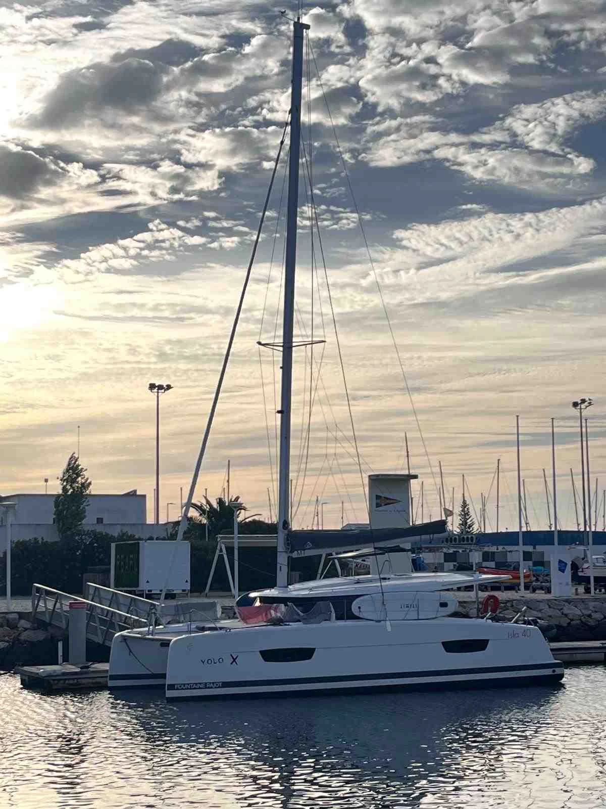  boat rentals  Portimão - Algarve   Fontaine Pajot Isla40 2022 40 