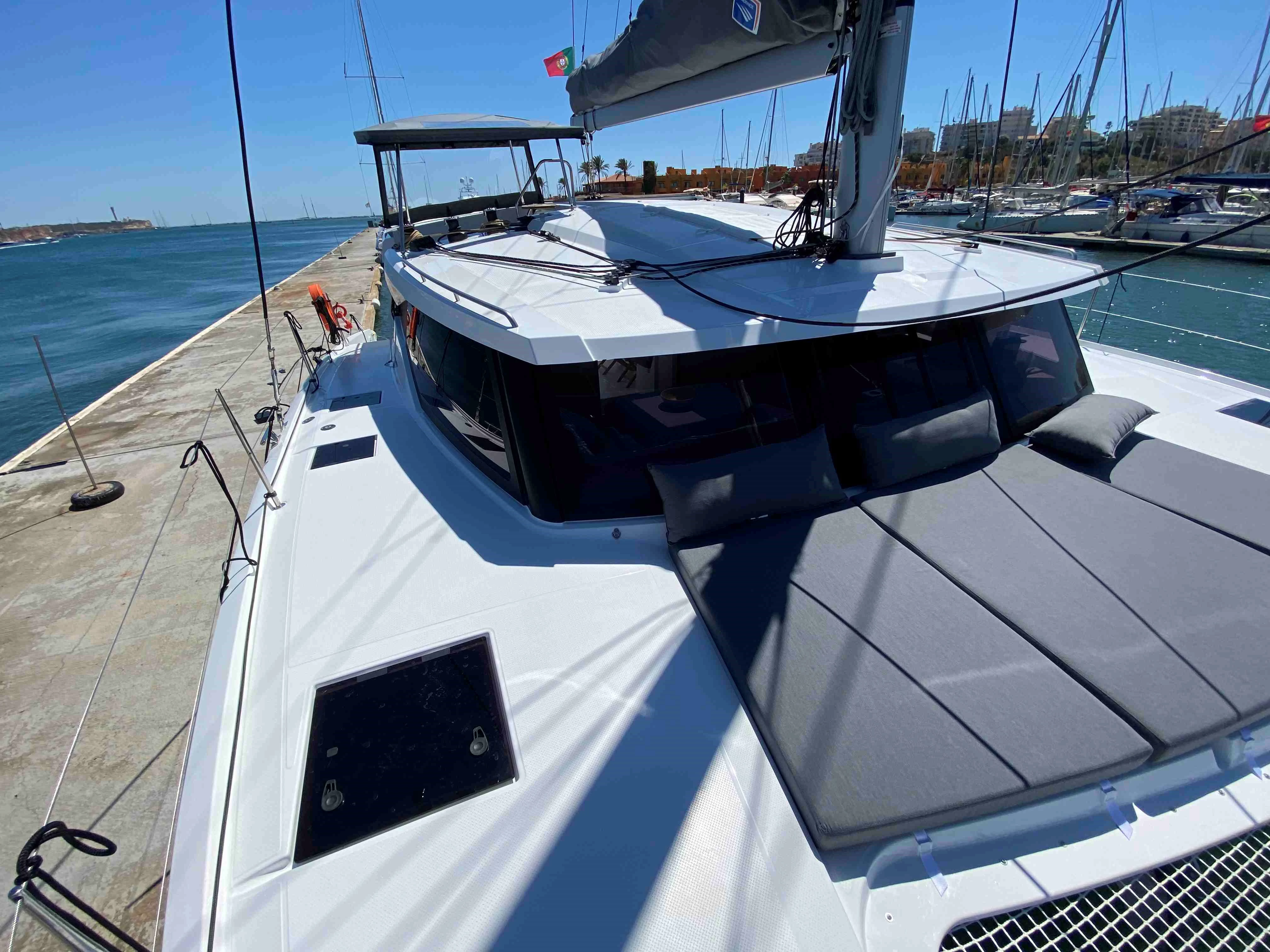  boat rentals  Portimão - Algarve   Fontaine Pajot Isla40 2022 40 