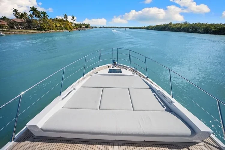   boat rentals Florida Riveria beach Florida  Azimut S6 2023 59 