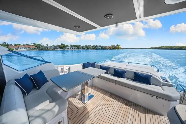   boat rentals Florida Riveria beach Florida  Azimut S6 2023 59 