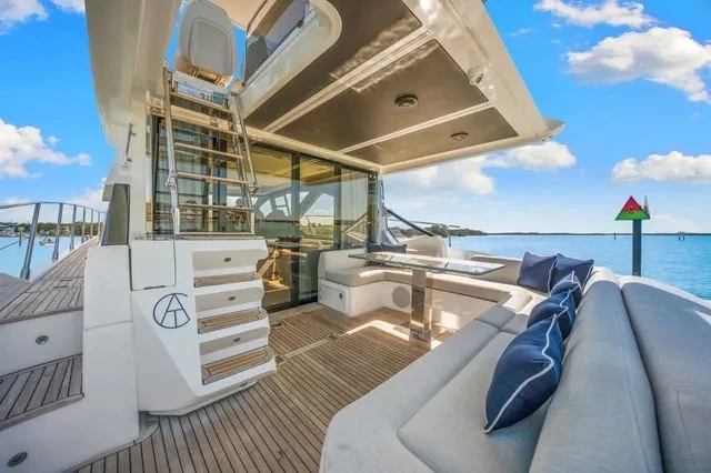   boat rentals Florida Riveria beach Florida  Azimut S6 2023 59 