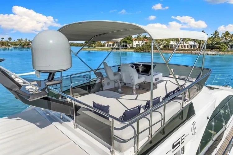   boat rentals Florida Riveria beach Florida  Azimut S6 2023 59 