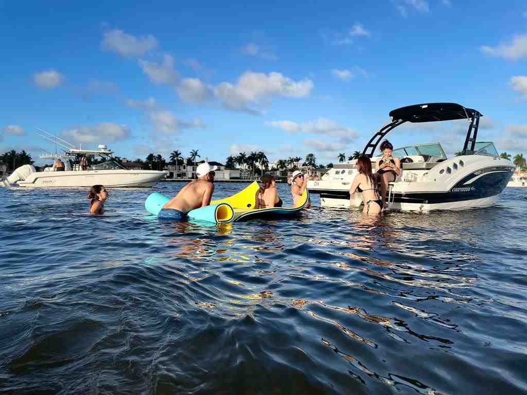 Andiamo boat rentals Florida Miami Florida  Chaparral 246 SSi 2015 25 