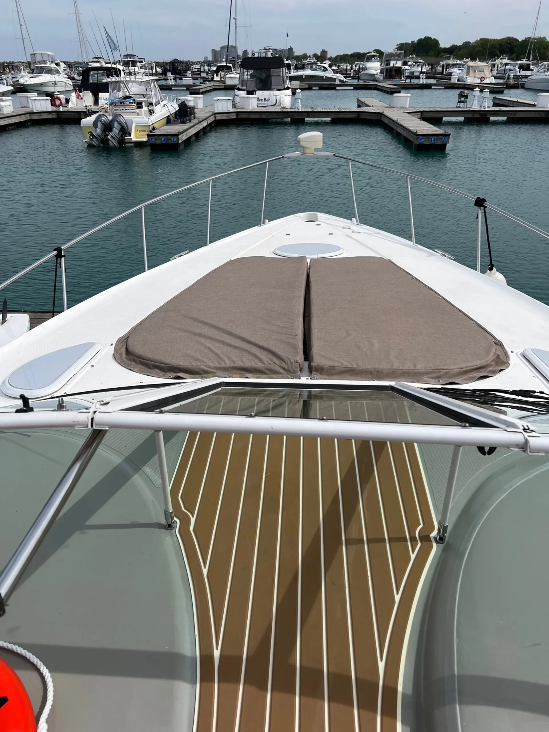   boat rentals Illinois CHICAGO Illinois  Cruisers Yachts 370 2003 40 