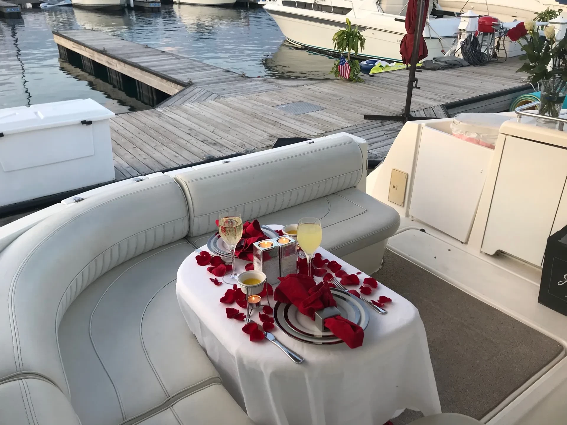   boat rentals Illinois CHICAGO Illinois  Cruisers Yachts 370 2003 40 