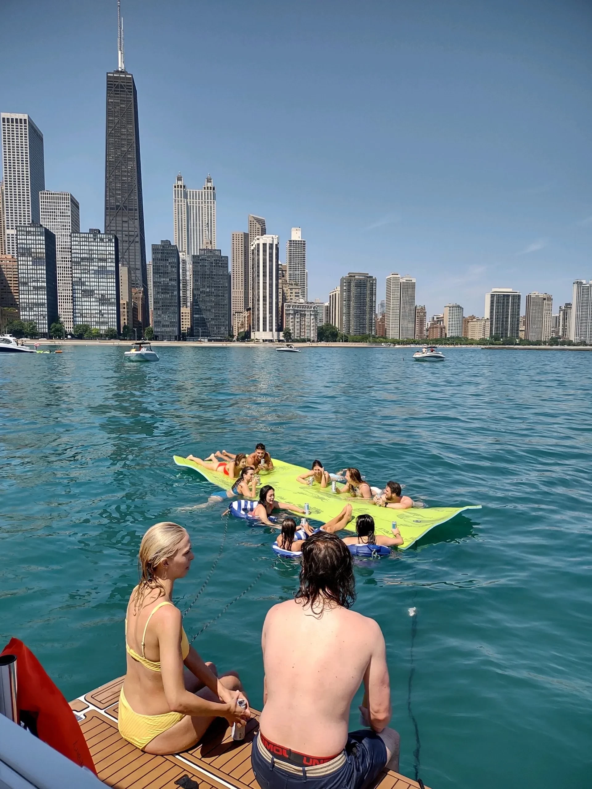   boat rentals Illinois CHICAGO Illinois  Cruisers Yachts 370 2003 40 