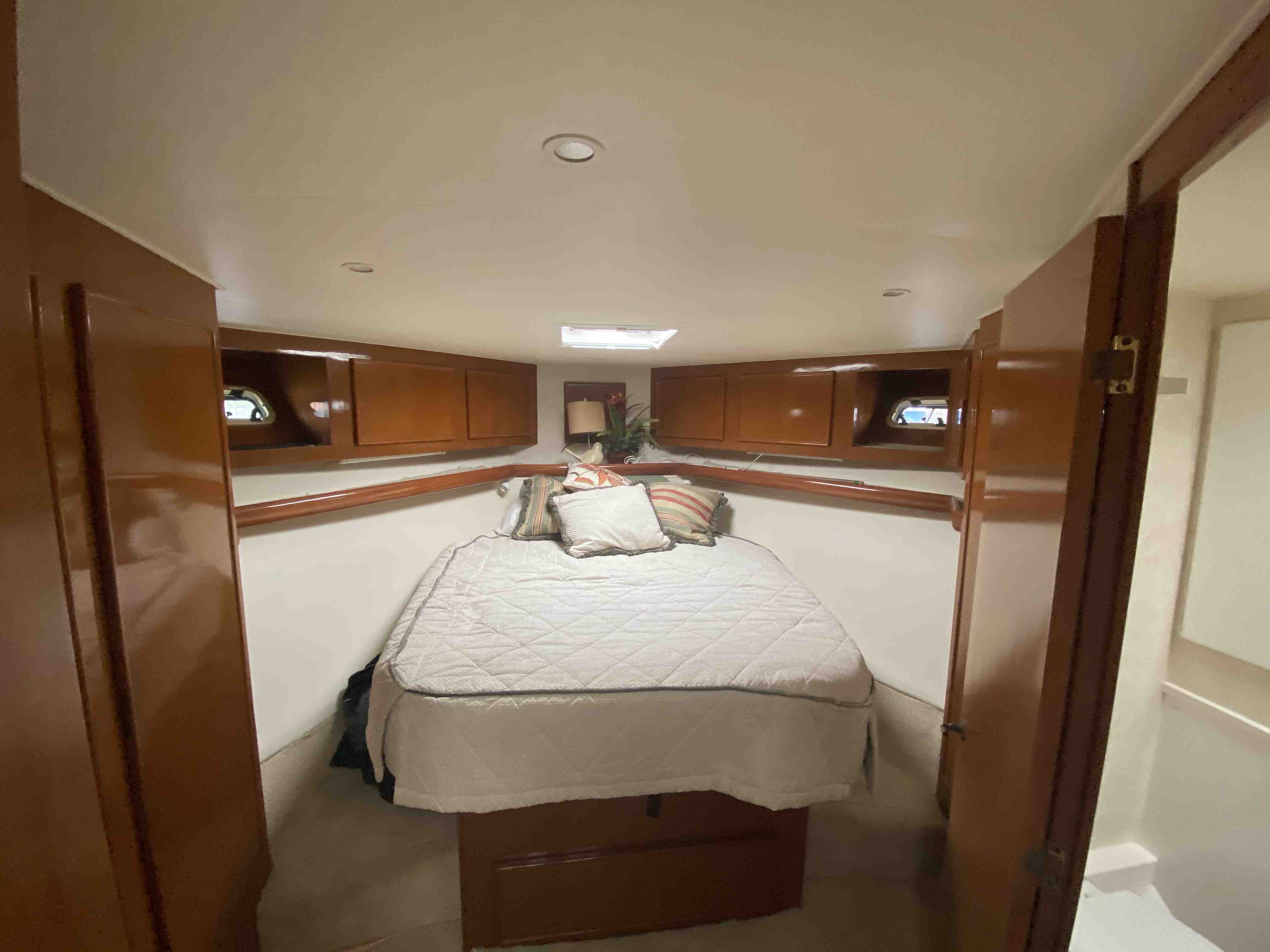 Main Stateroom boat rentals New Jersey JERSEY CITY New Jersey  Post 50 Convertible 2000 50 
