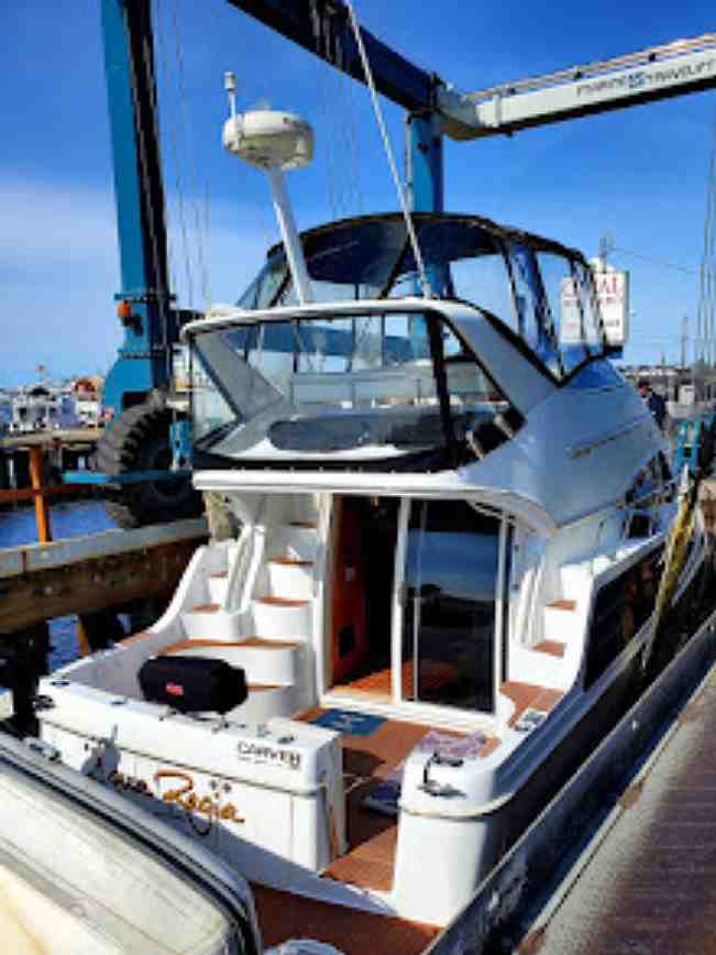 Carver Yacht boat rentals Washington SEATTLE Washington  Carver Yachts 360 Sport Sedan 2003 37 