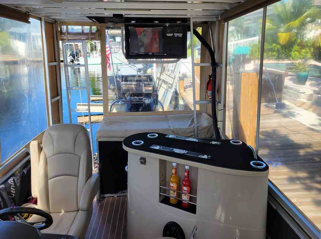South Bay Party Boat boat rentals Florida POMPANO BEACH Florida  South Bay 528 2015 30 