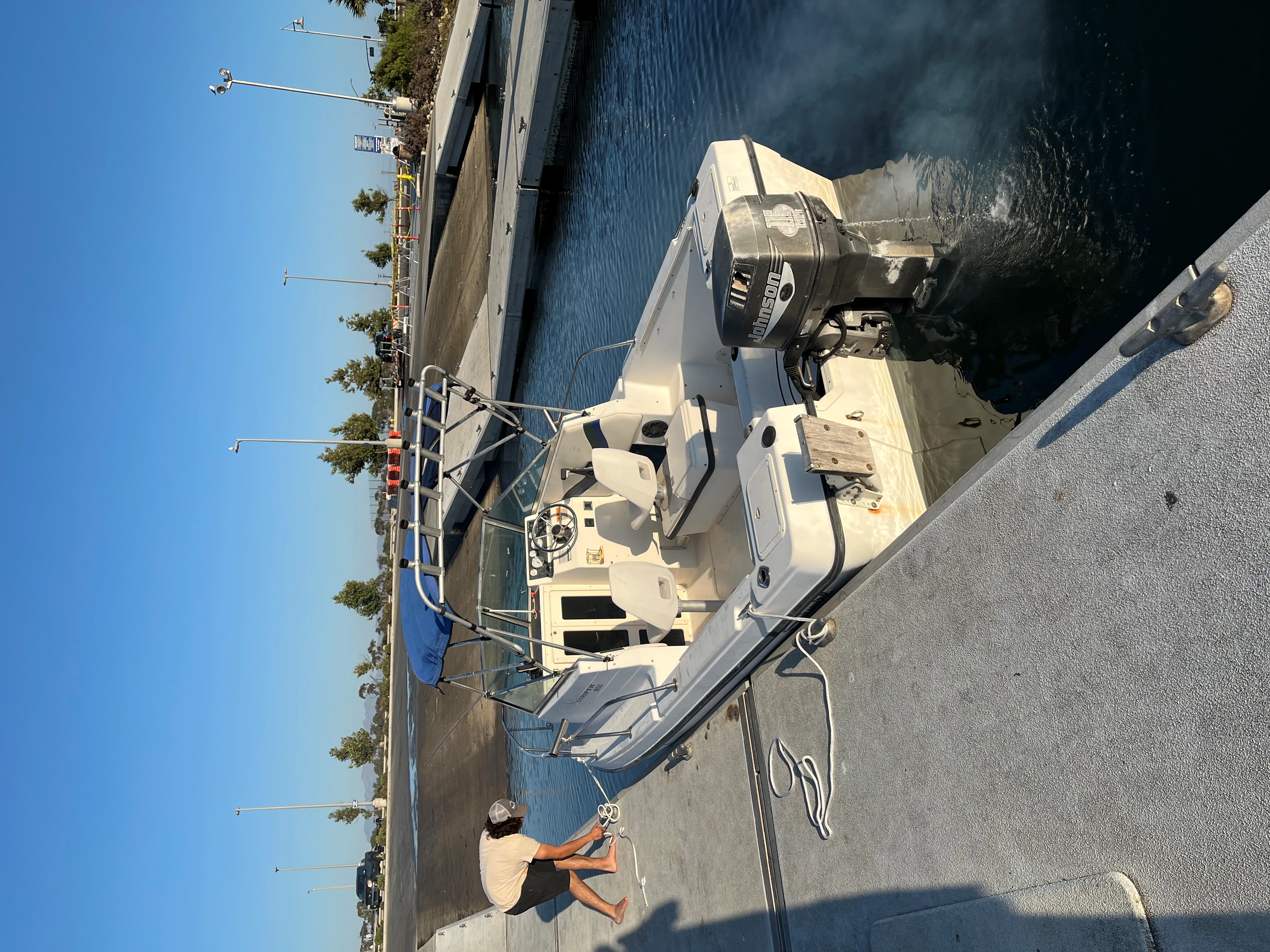 Cuddy cabin for maximum fishing space  boat rentals Arkansas OXNARD Arkansas  Seaswirl 1850 WA 1999 20 