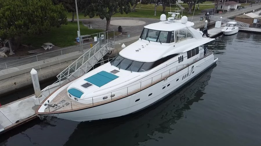  boat rentals Arkansas MARINA DEL REY Arkansas  Viking  2006 84 