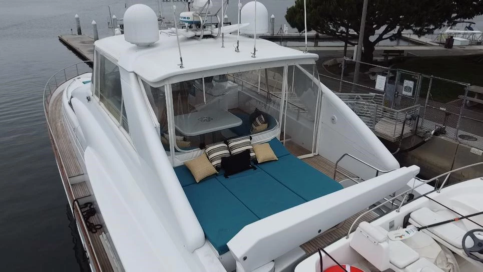  boat rentals Arkansas MARINA DEL REY Arkansas  Viking  2006 84 