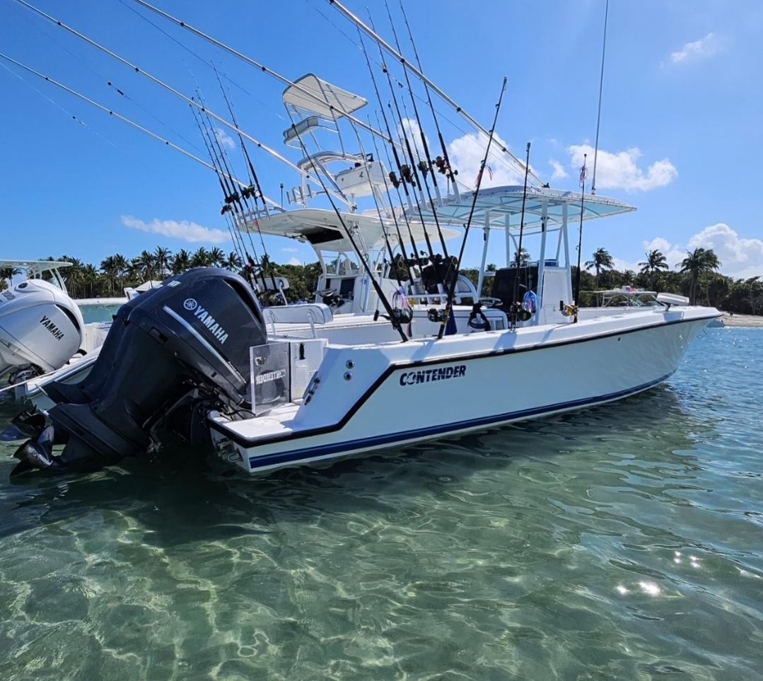 Jeffrey A WInters boat rentals Florida WEST PALM BEACH Florida  Contender 31 Center Console 2000 31 