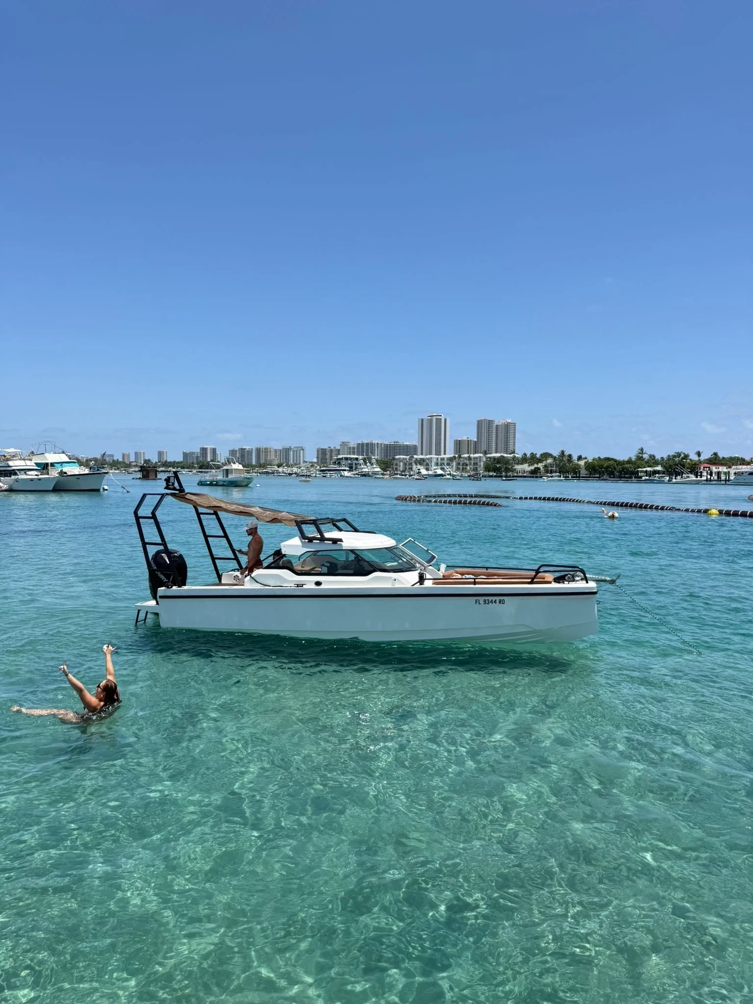   boat rentals Florida WEST PALM BEACH Florida  Axopar 24HT 2016 26 