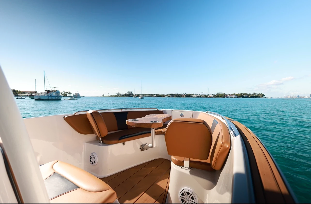  boat rentals Florida Lake Park Florida  Century 2800 2025 28 