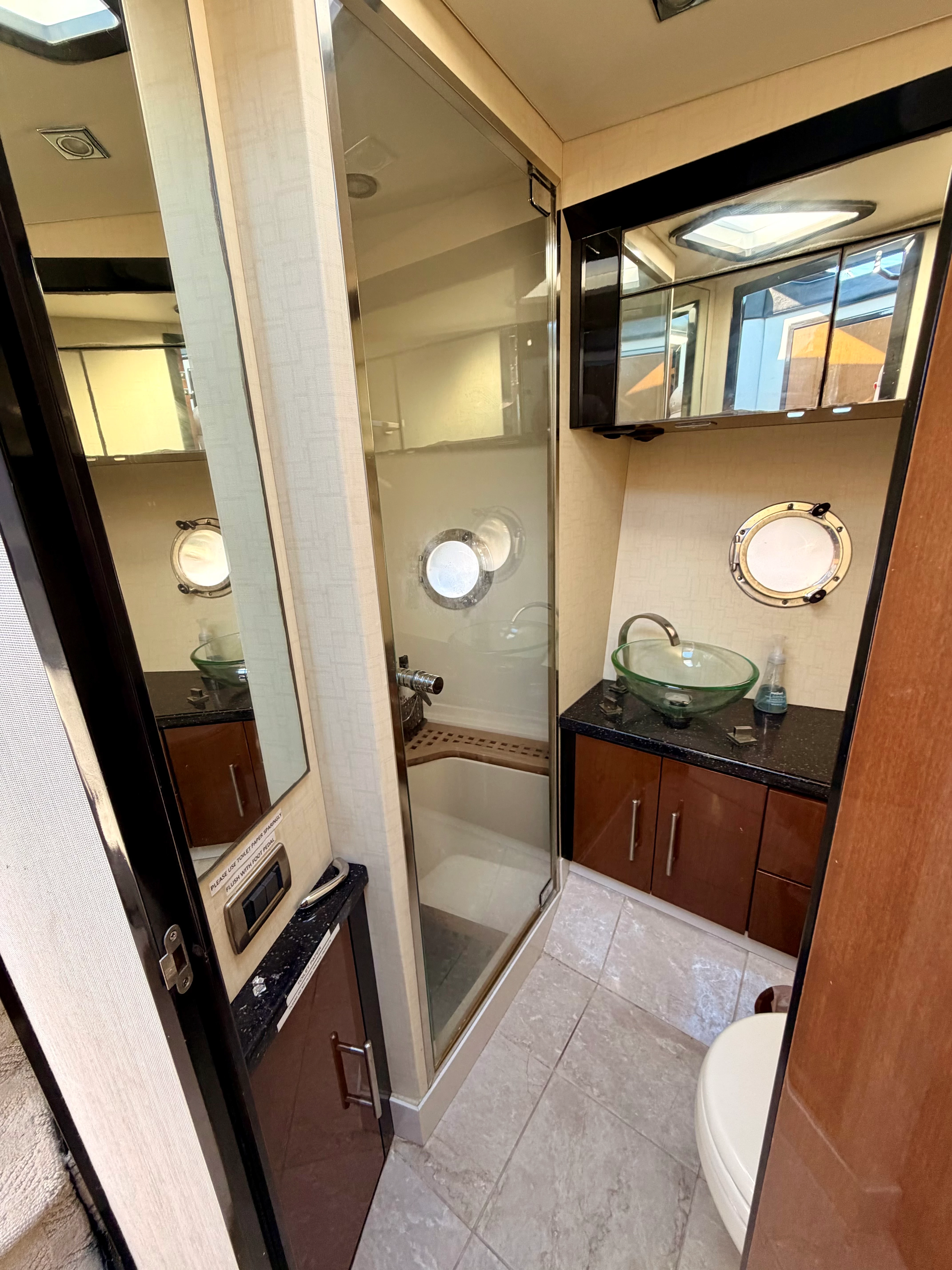   boat rentals Florida WEST PALM BEACH Florida  Marquis 40SC 2008 40 