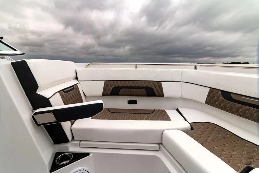   boat rentals Florida Loxahatchee Florida  Blackfin 272 DC 2020 27 