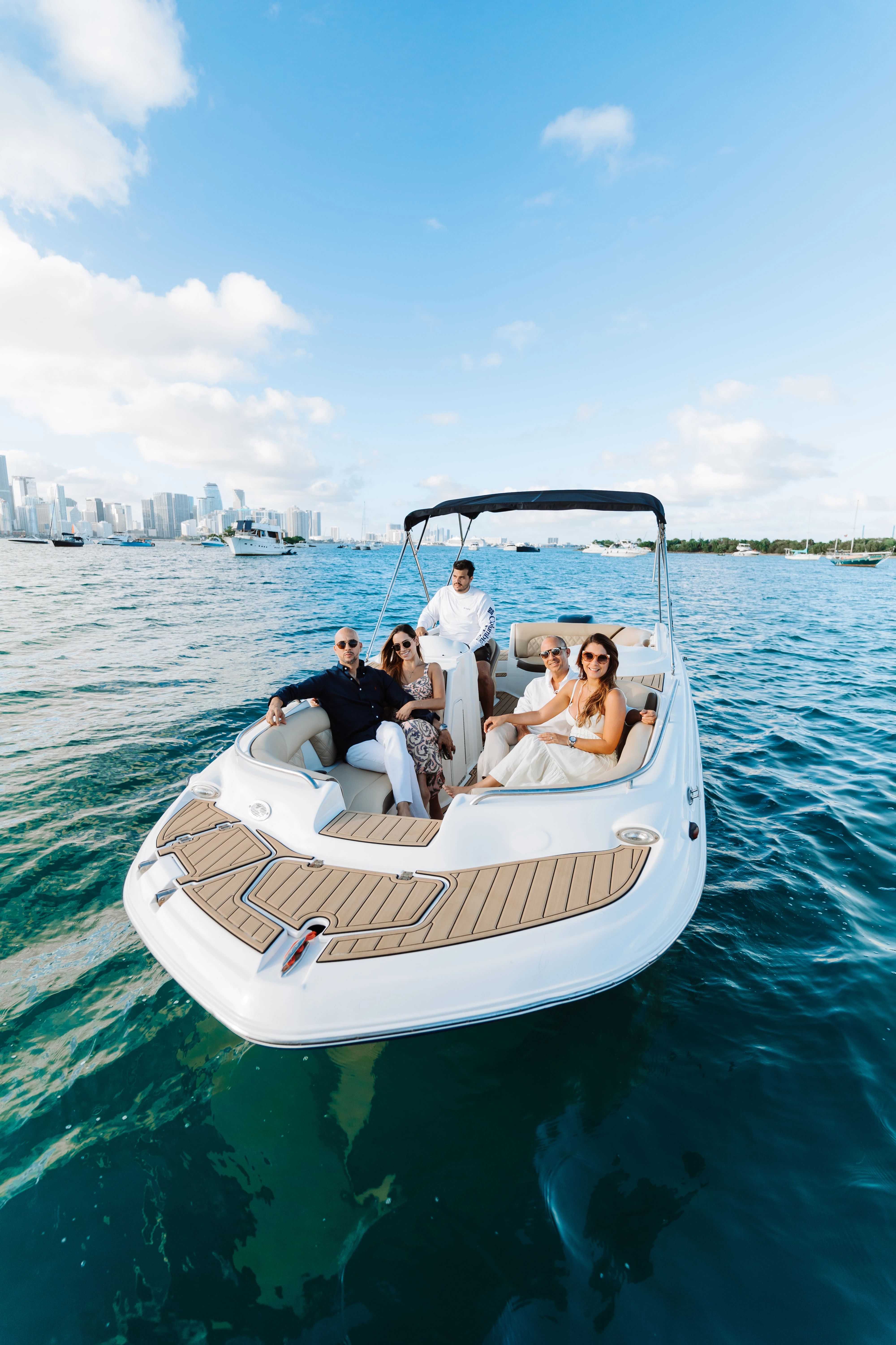  boat rentals Florida MIAMI Florida  Hurricane 2400SD 2012 24 