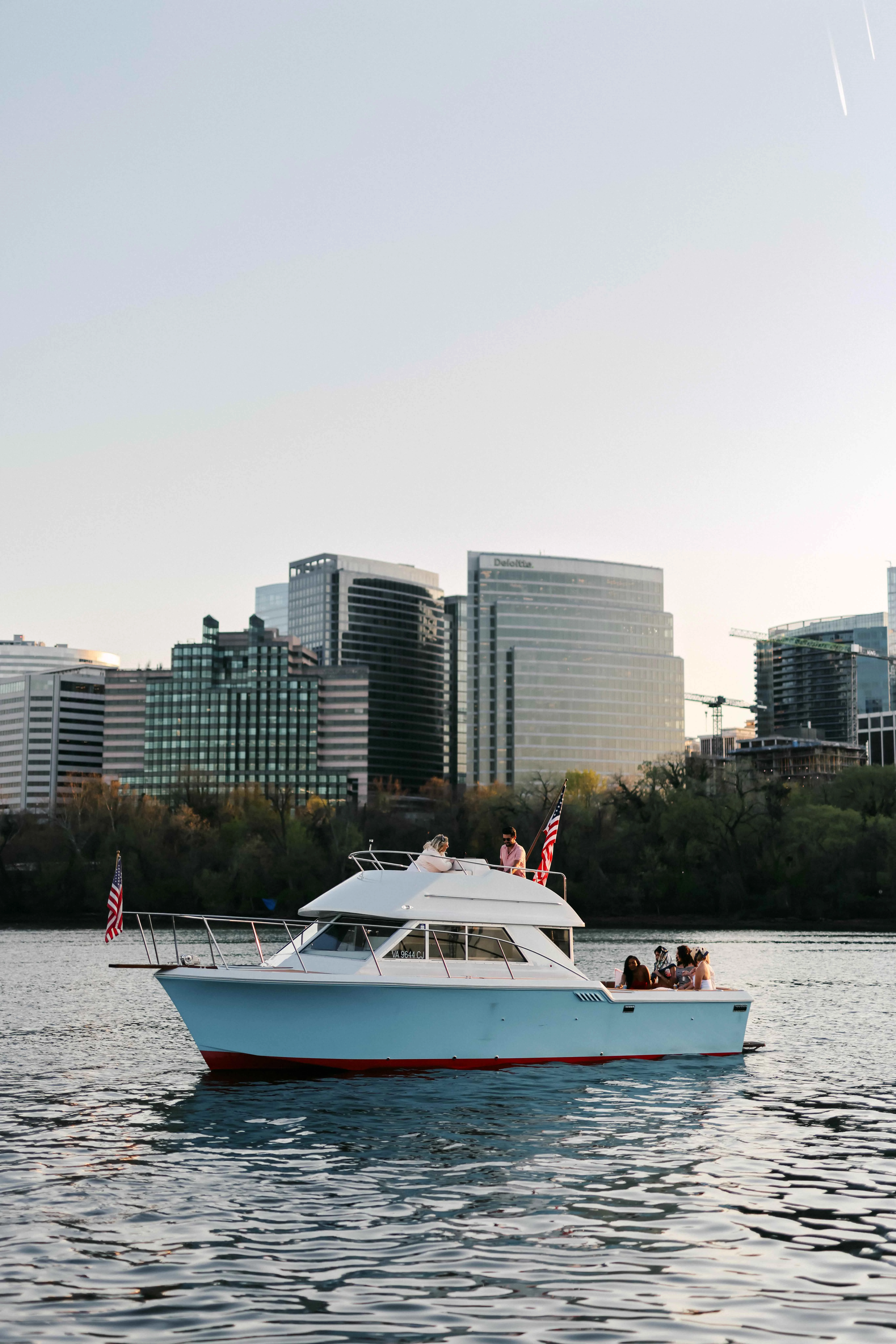  boat rentals District of Columbia WASHINGTON District of Columbia  Chris Craft Commander Sport Cruiser 315 1985 31.5 
