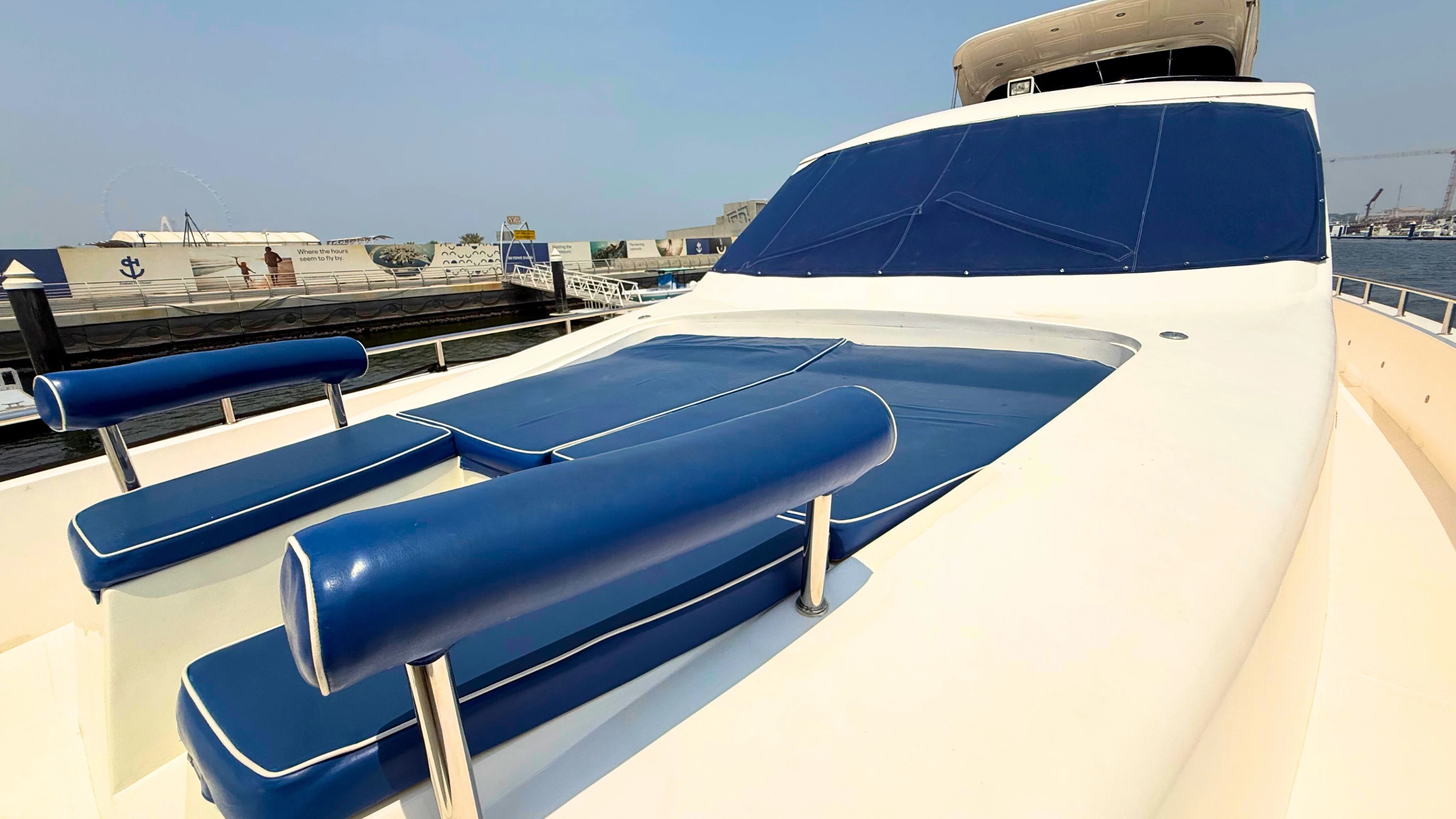  boat rentals Dubai – DXB Dubai Dubai – DXB  Dubai Marina DT 1526 2014 25.9 