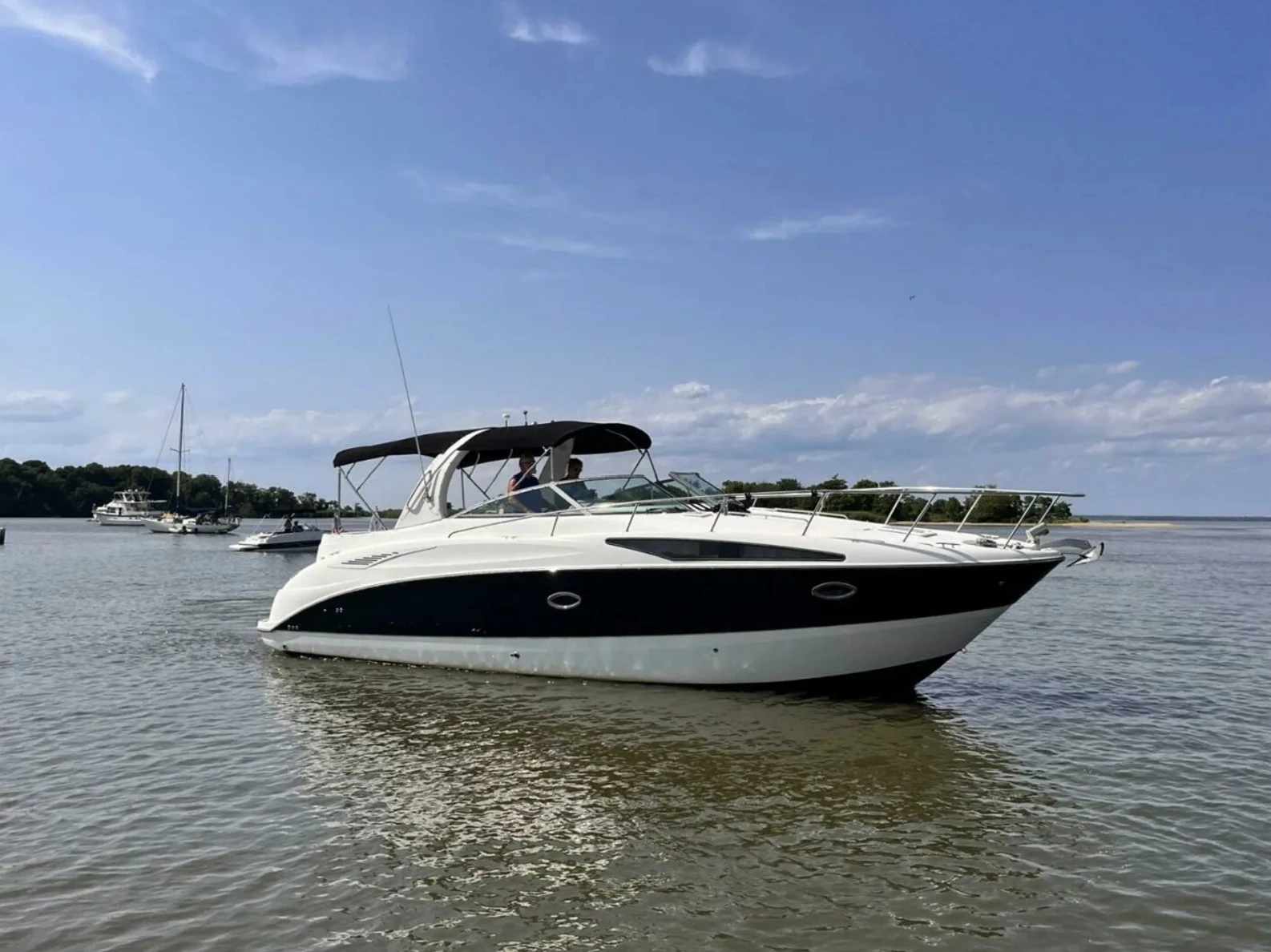  boat rentals Florida MIAMI Florida  Cruisers Yatch 3870 Express MotorYacht 2000 38 