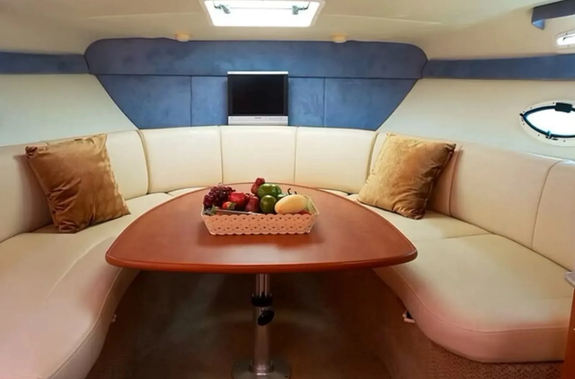  boat rentals Florida MIAMI Florida  Cruisers Yatch 3870 Express MotorYacht 2000 38 