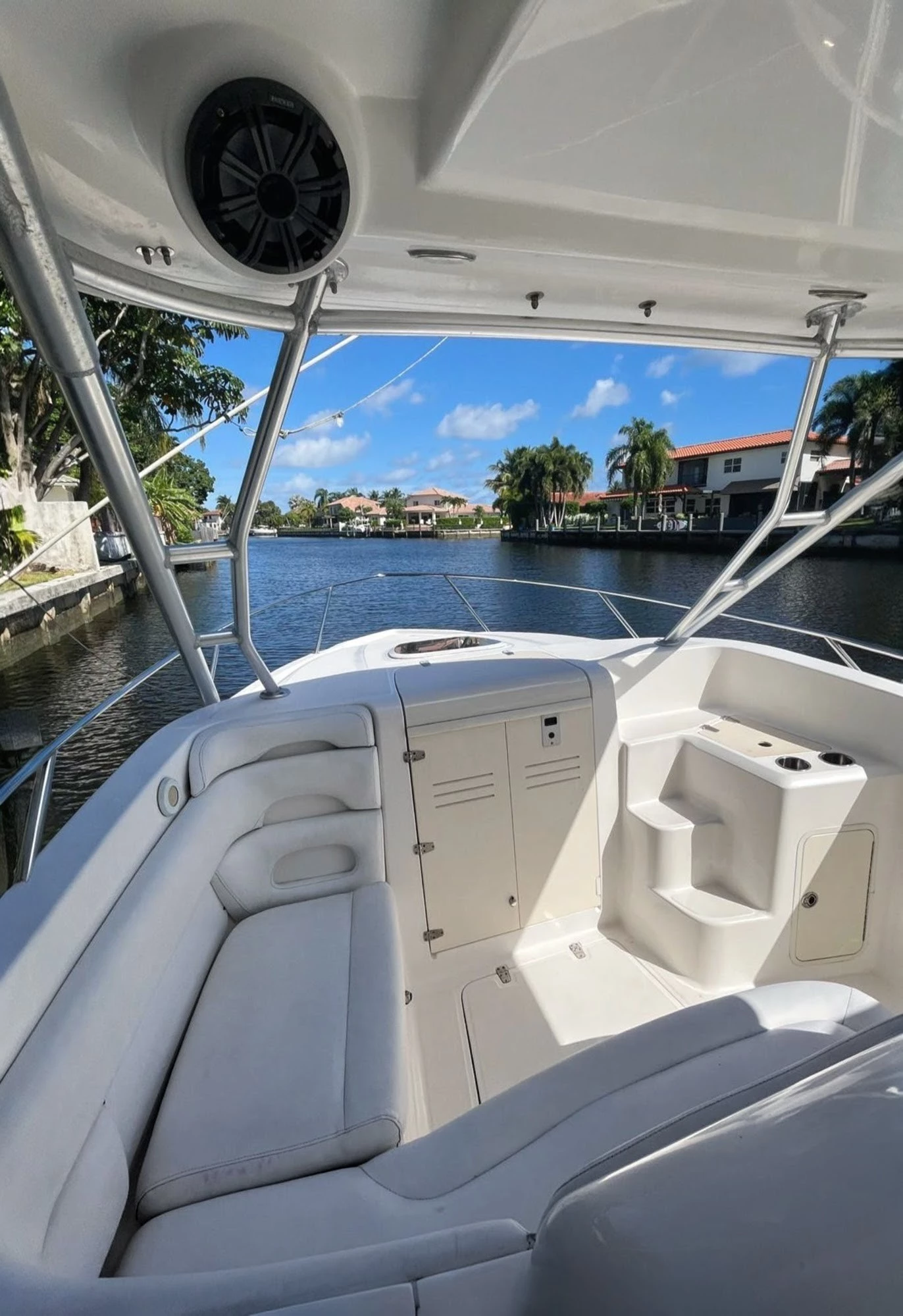  boat rentals  Tortola   Boston Whaler 320 Outrage 2007 32 