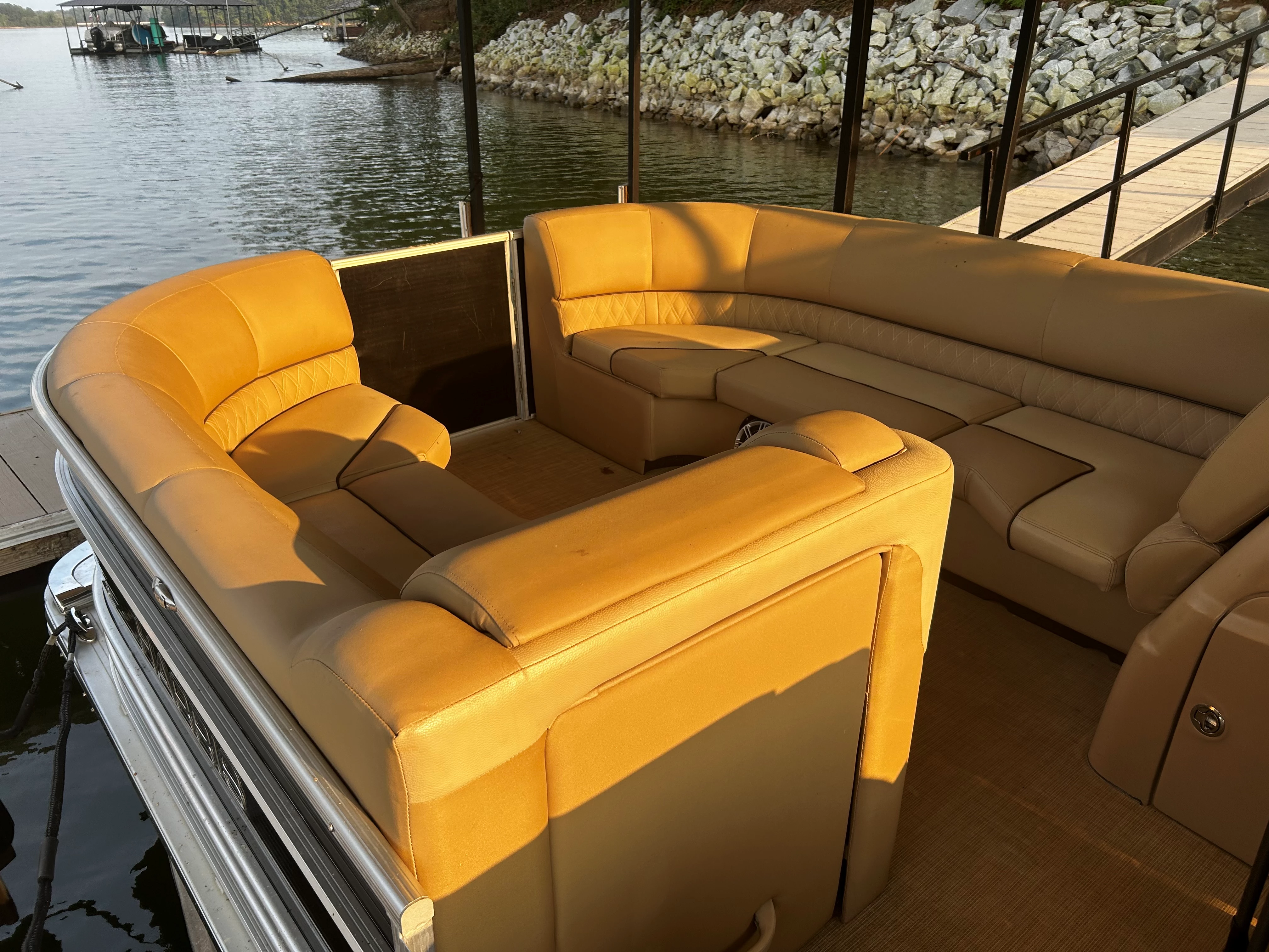  boat rentals South Carolina SENECA South Carolina  Harris Grand mariner 230 2019 24 