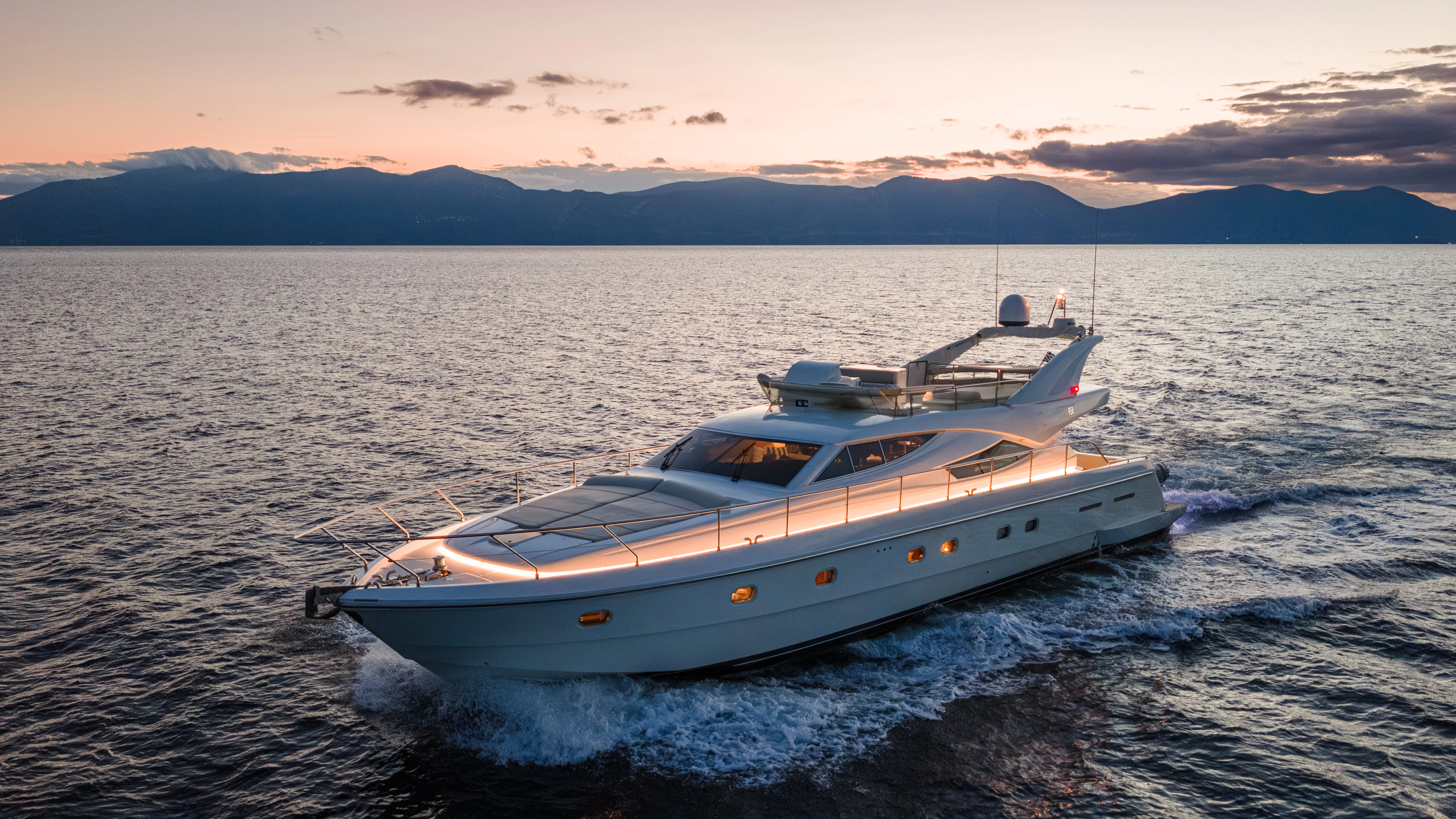  boat rentals Attica glyfada Attica   FERRETI 630 2001 28 