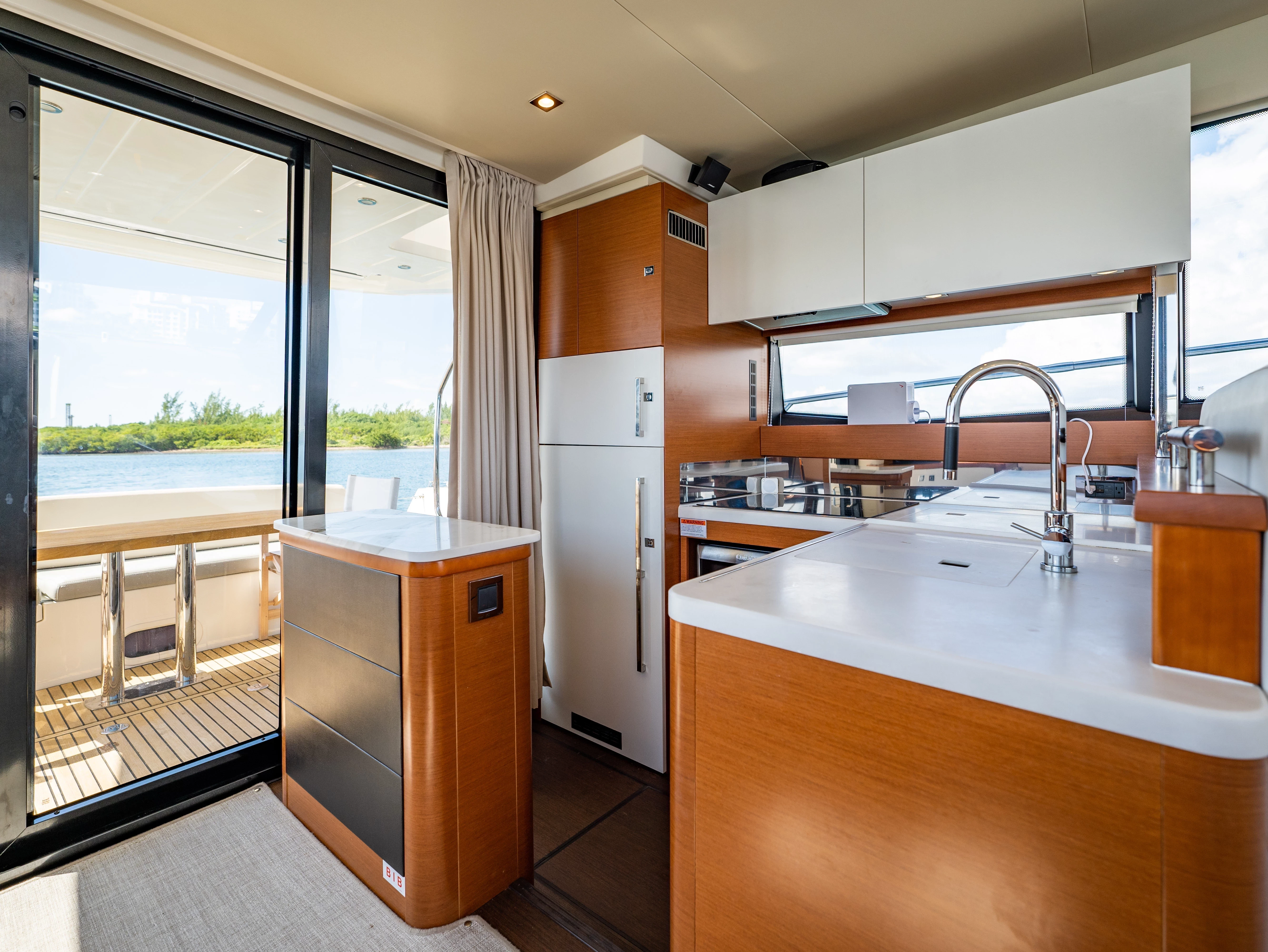   boat rentals Florida MIAMI Florida  Prestige 500 Flybridge 2017 52 